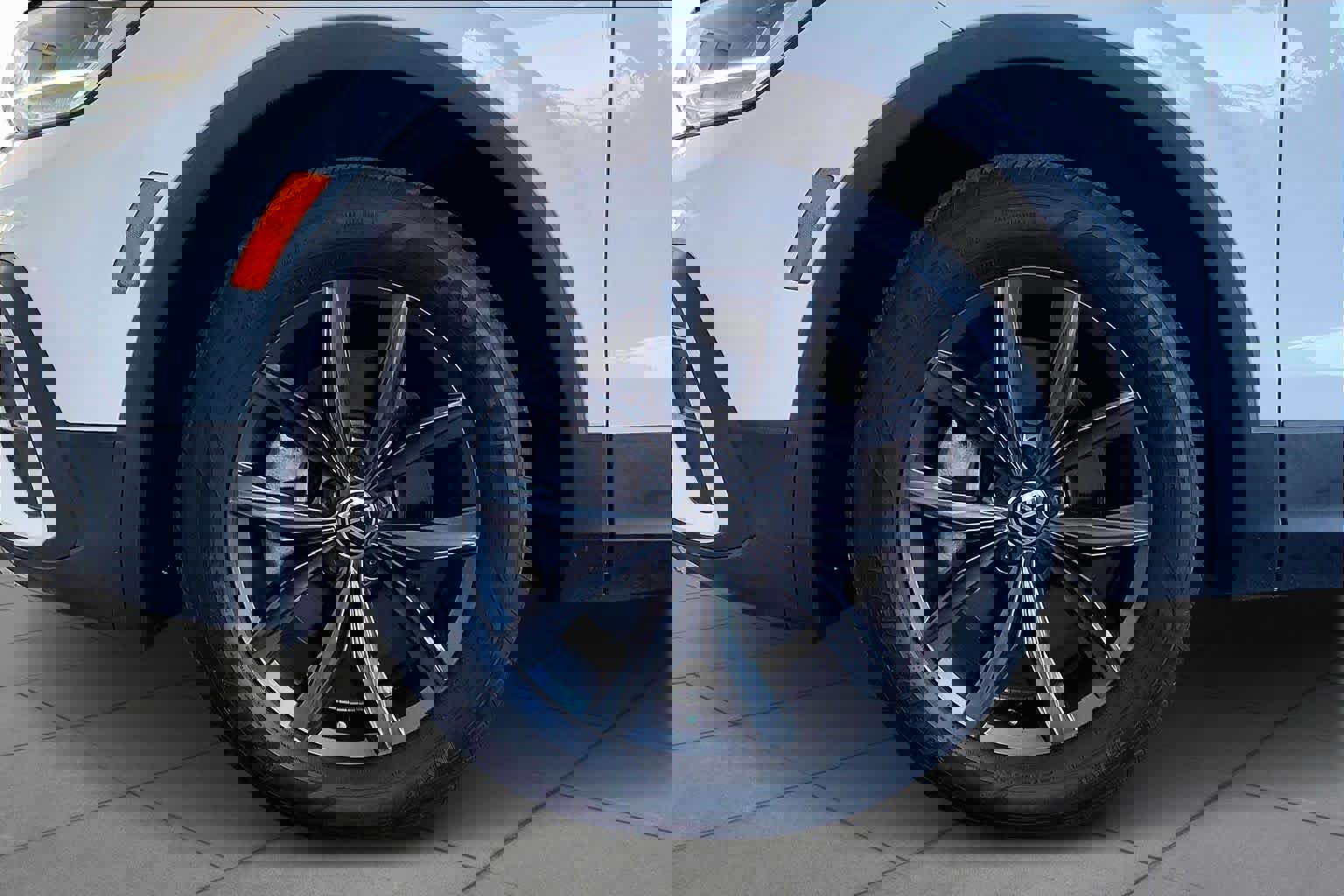 Used 2022 Volkswagen Tiguan SE image 11