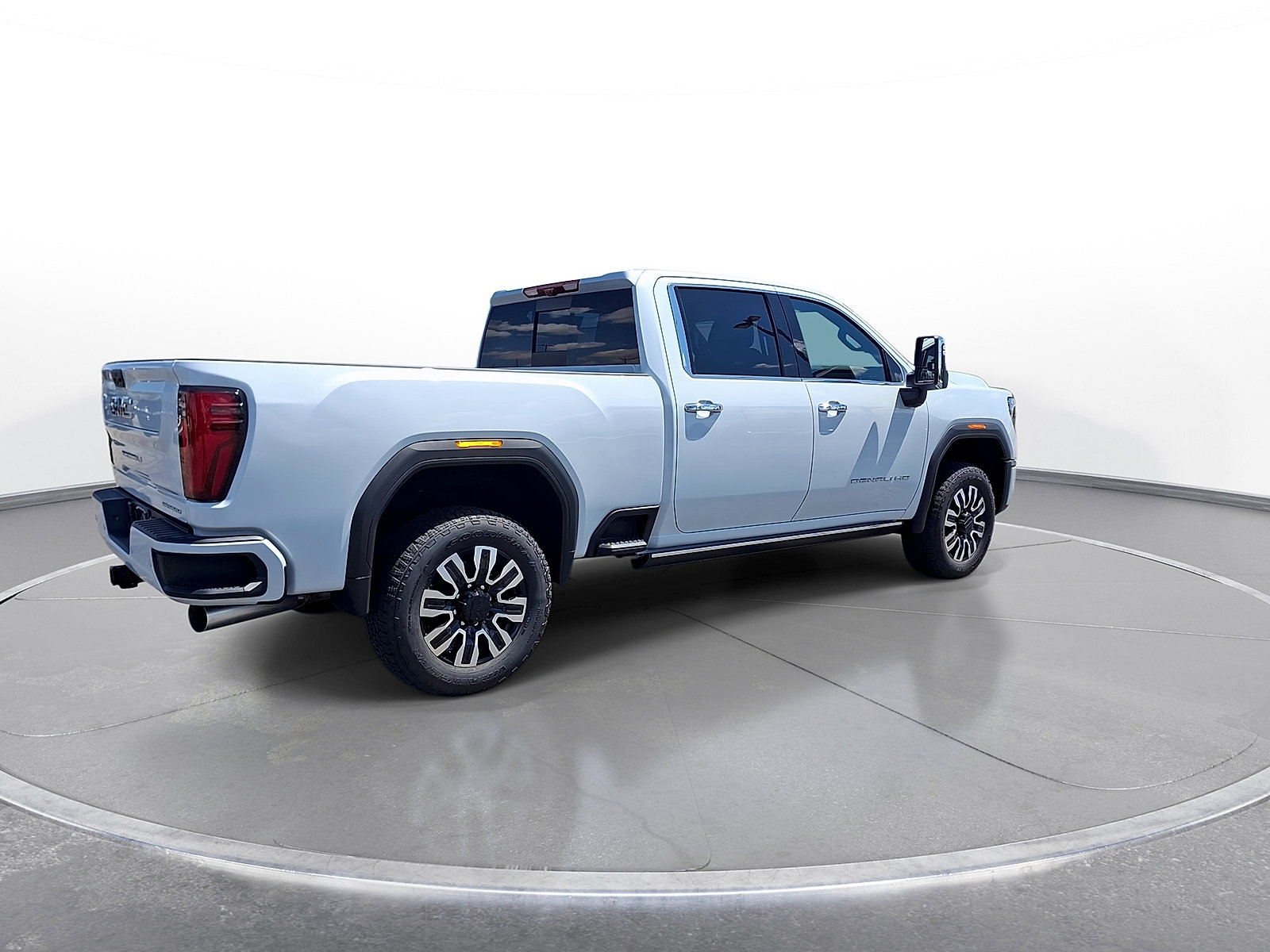 New 2026 GMC Sierra 2500 Denali Ultimate AWD/4WD image 8