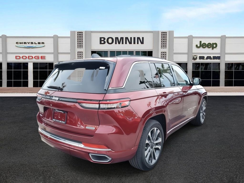 Used 2024 Jeep Grand Cherokee Overland w/ Luxury Tech Group IV AWD/4WD image 3