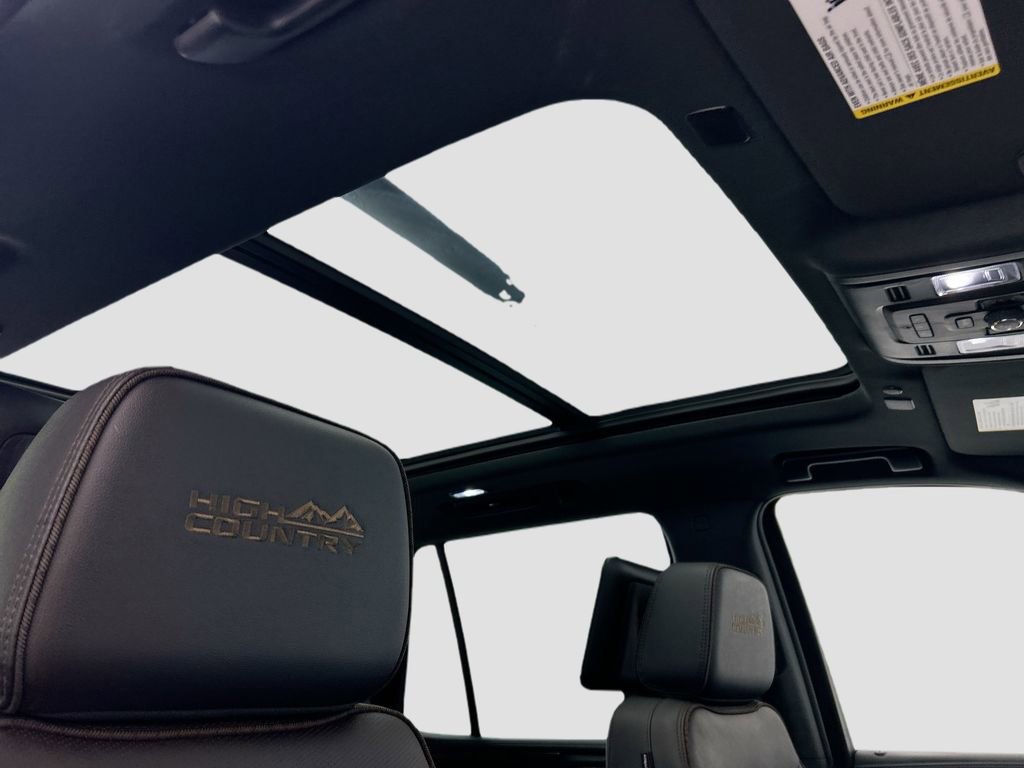 Used 2023 Chevrolet Tahoe High Country w/ Advanced Technology Package image 16