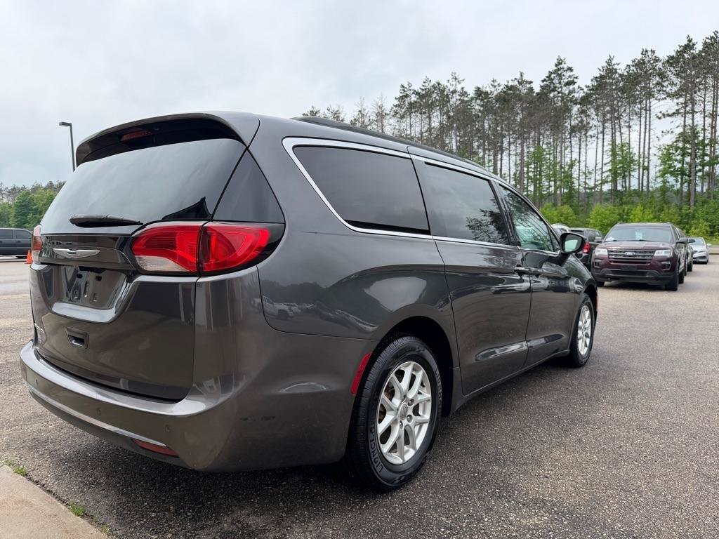Used 2017 Chrysler Pacifica Touring Plus FWD image 21