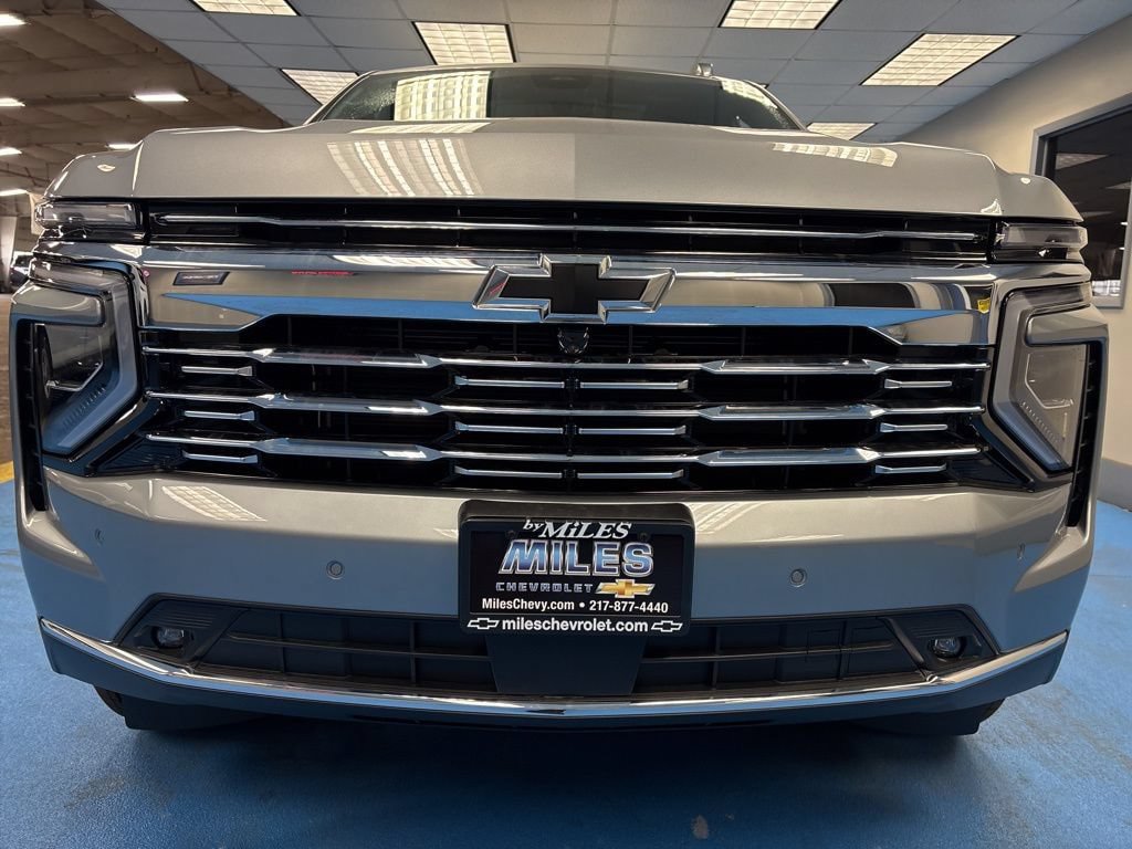 New 2026 Chevrolet Suburban Premier AWD/4WD image 16