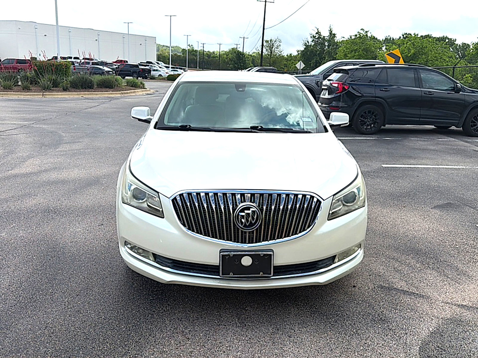 Used 2014 Buick LaCrosse Premium image 2