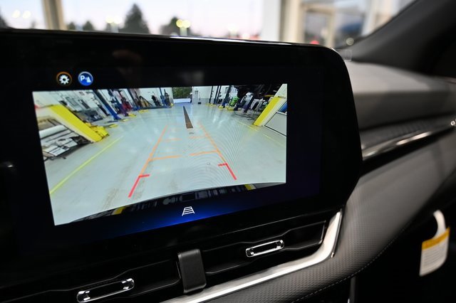 New 2026 Chevrolet Equinox LT w/ Convenience Package II image 16