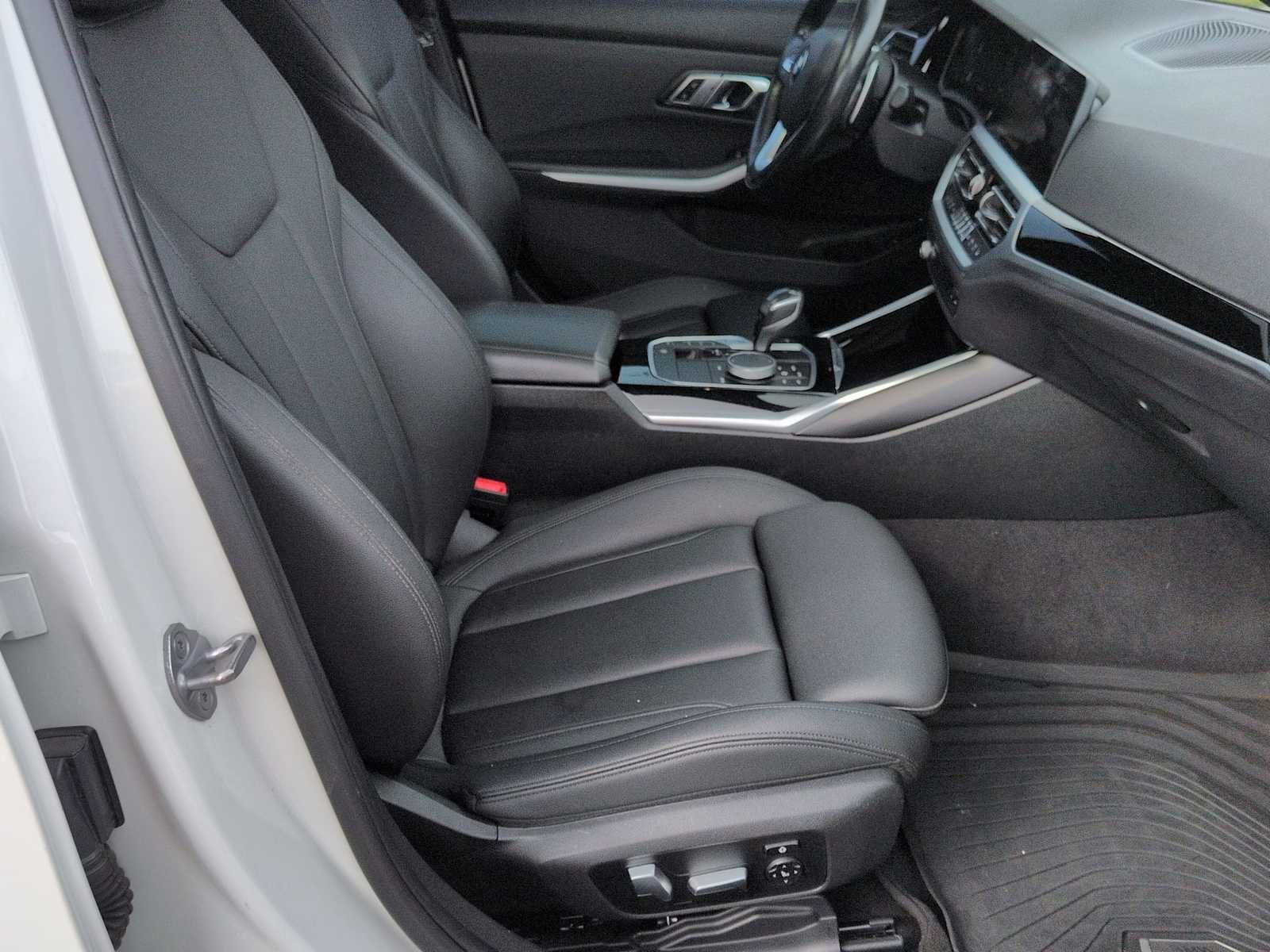 Used 2019 BMW 330i Sedan w/ Convenience Package RWD image 24
