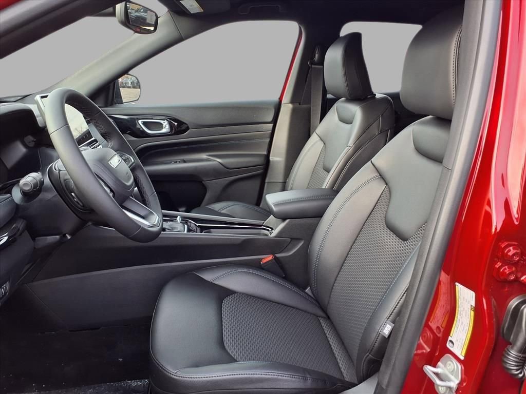 New 2026 Jeep Compass Latitude image 19