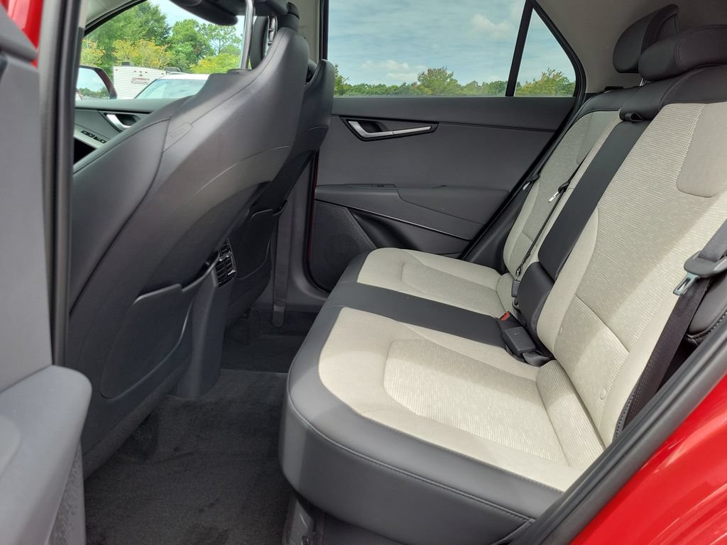 New 2026 Kia Niro FWD image 23