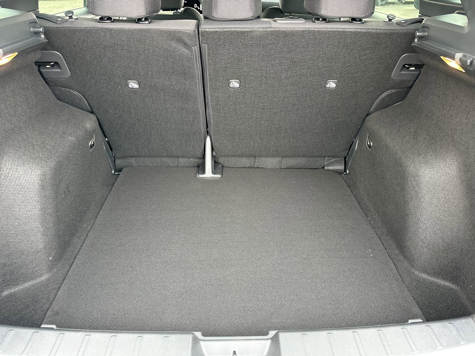 New 2026 Nissan Kicks S image 18