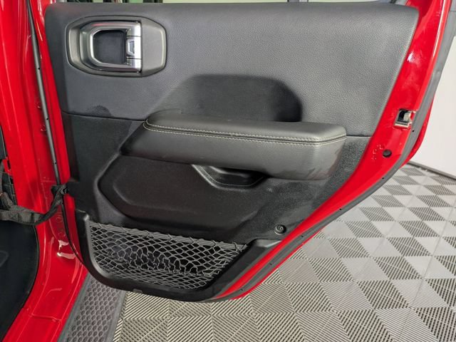 Used 2019 Jeep Wrangler Unlimited Sahara w/ Safety Group AWD/4WD image 28