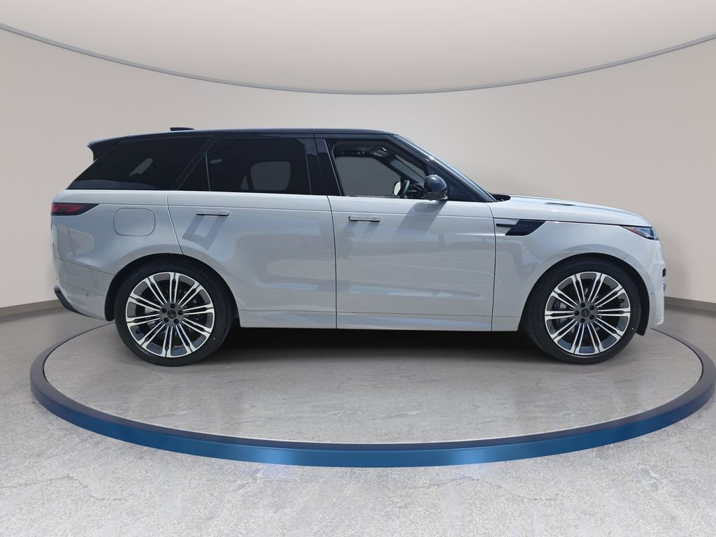 New 2026 Land Rover Range Rover Sport Dynamic SE AWD/4WD image 4