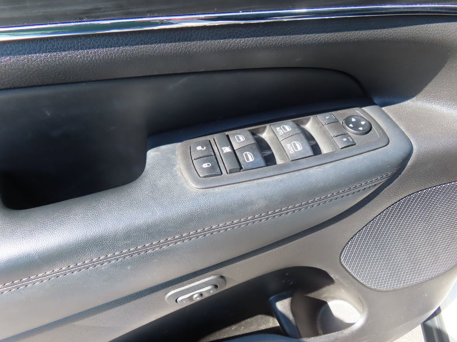 Used 2021 Jeep Grand Cherokee Limited w/ Luxury Group II image 12