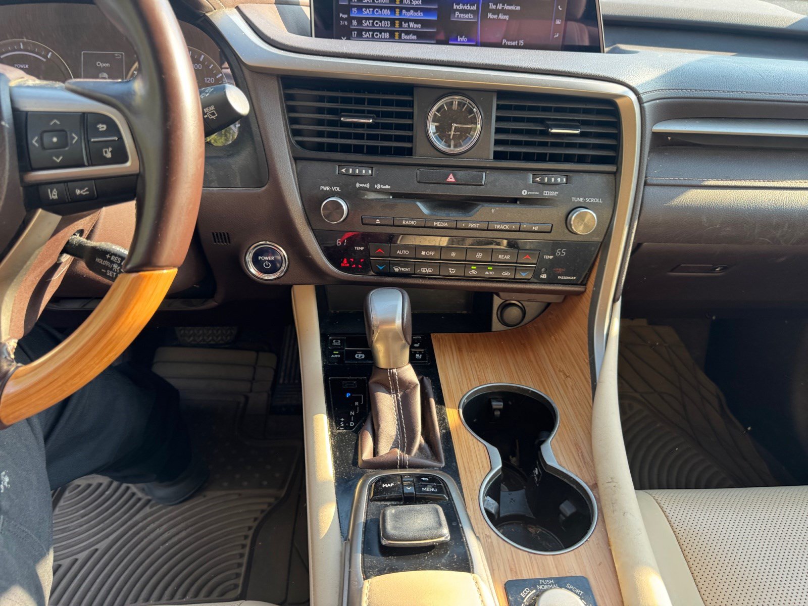 Used 2018 Lexus RX 450hL Premium w/ Premium Package AWD/4WD image 20