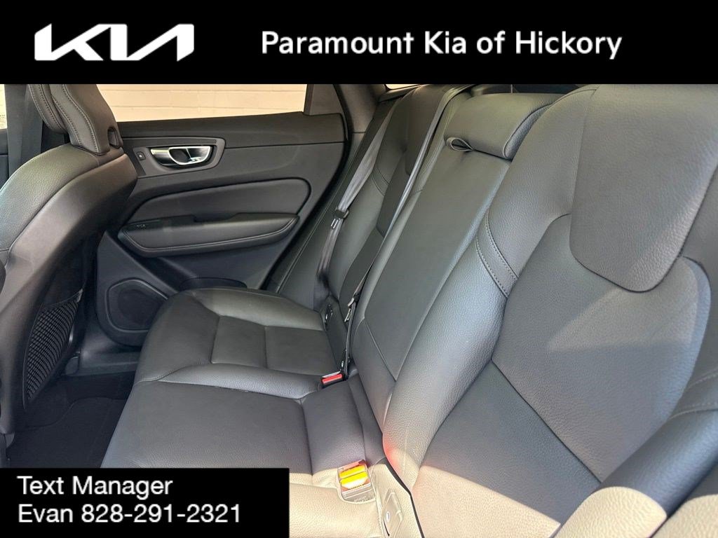 Used 2025 Volvo XC60 B5 Plus AWD/4WD image 14