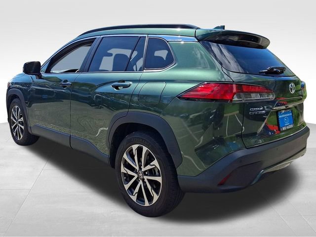 Used 2023 Toyota Corolla Cross XLE w/ Convenience Package AWD/4WD image 3