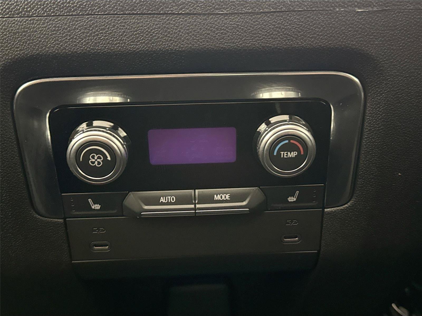 Used 2026 GMC Yukon AT4 AWD/4WD image 52