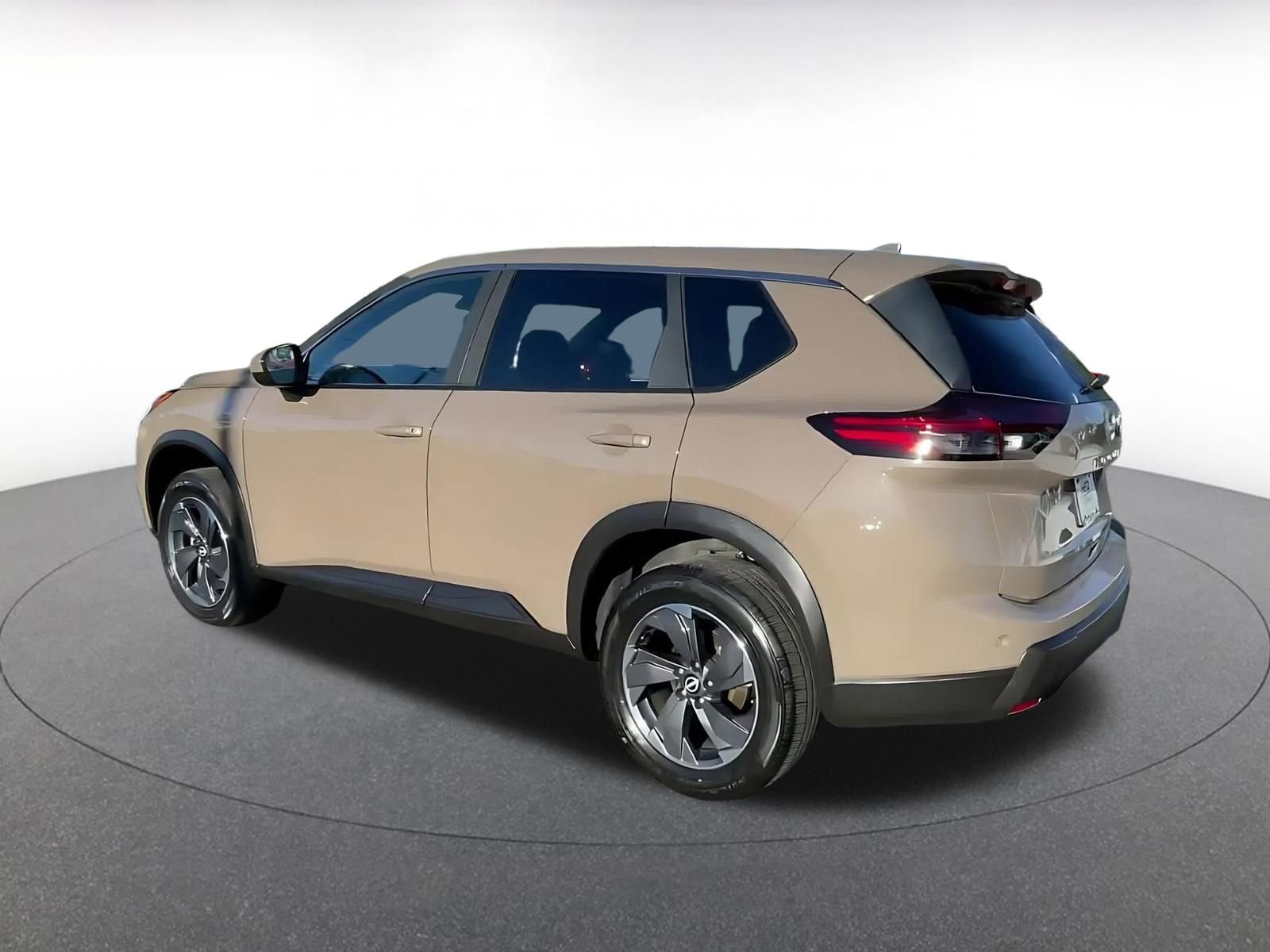 Used 2025 Nissan Rogue SV image 10