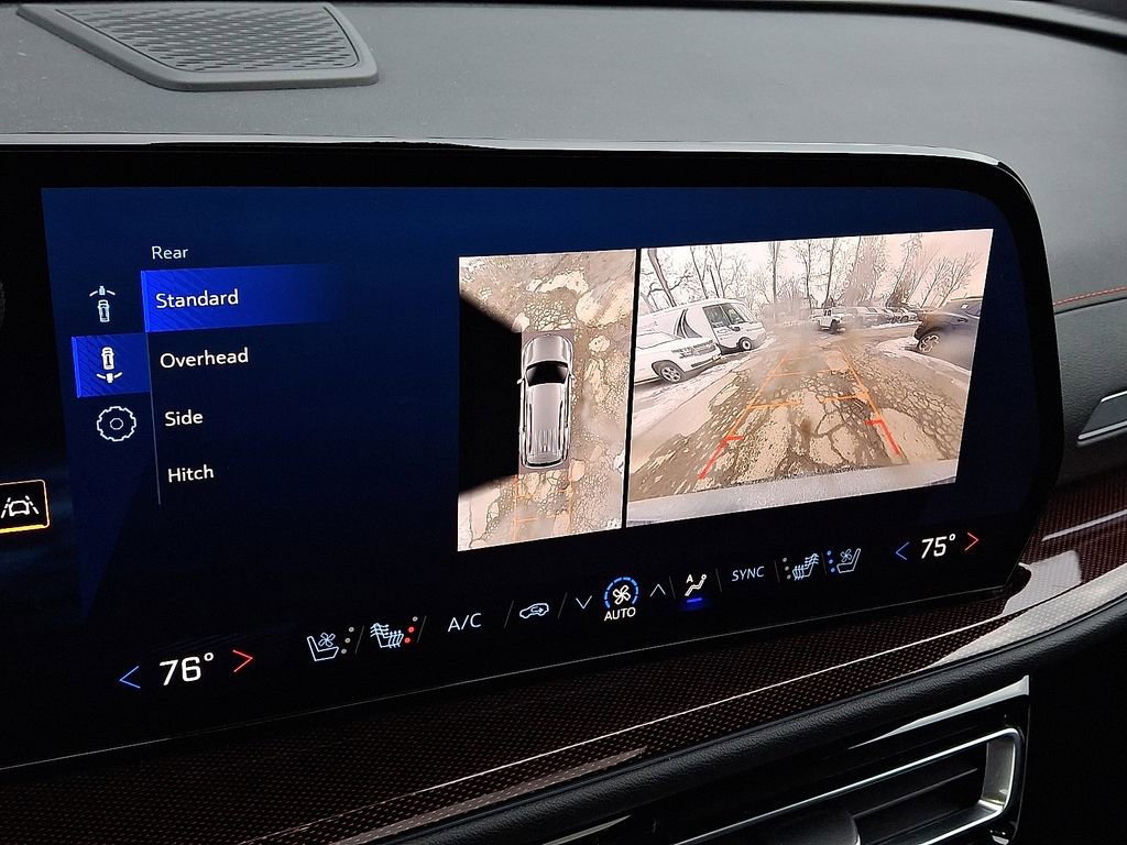 Used 2024 Chevrolet Traverse RS image 20