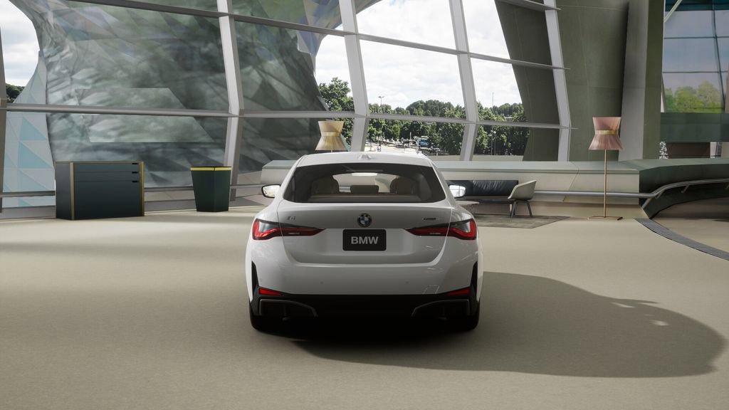 New 2025 BMW i4 eDrive40 image 5