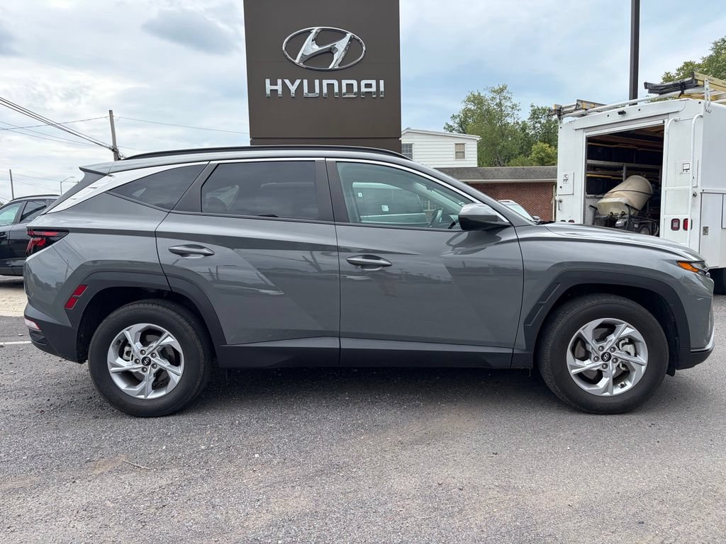 Used 2024 Hyundai Tucson SEL AWD/4WD image 3