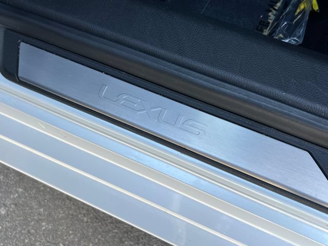 Used 2025 Lexus ES 300h w/ Premium Package FWD image 19