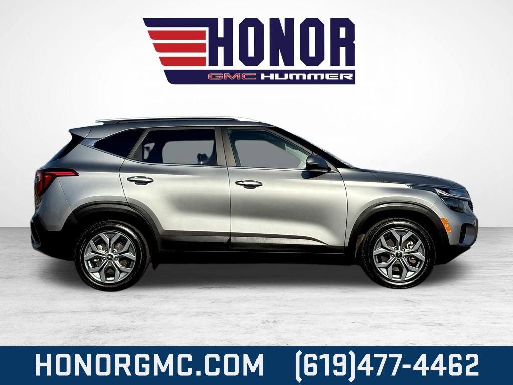 Used 2024 Kia Seltos S image 2