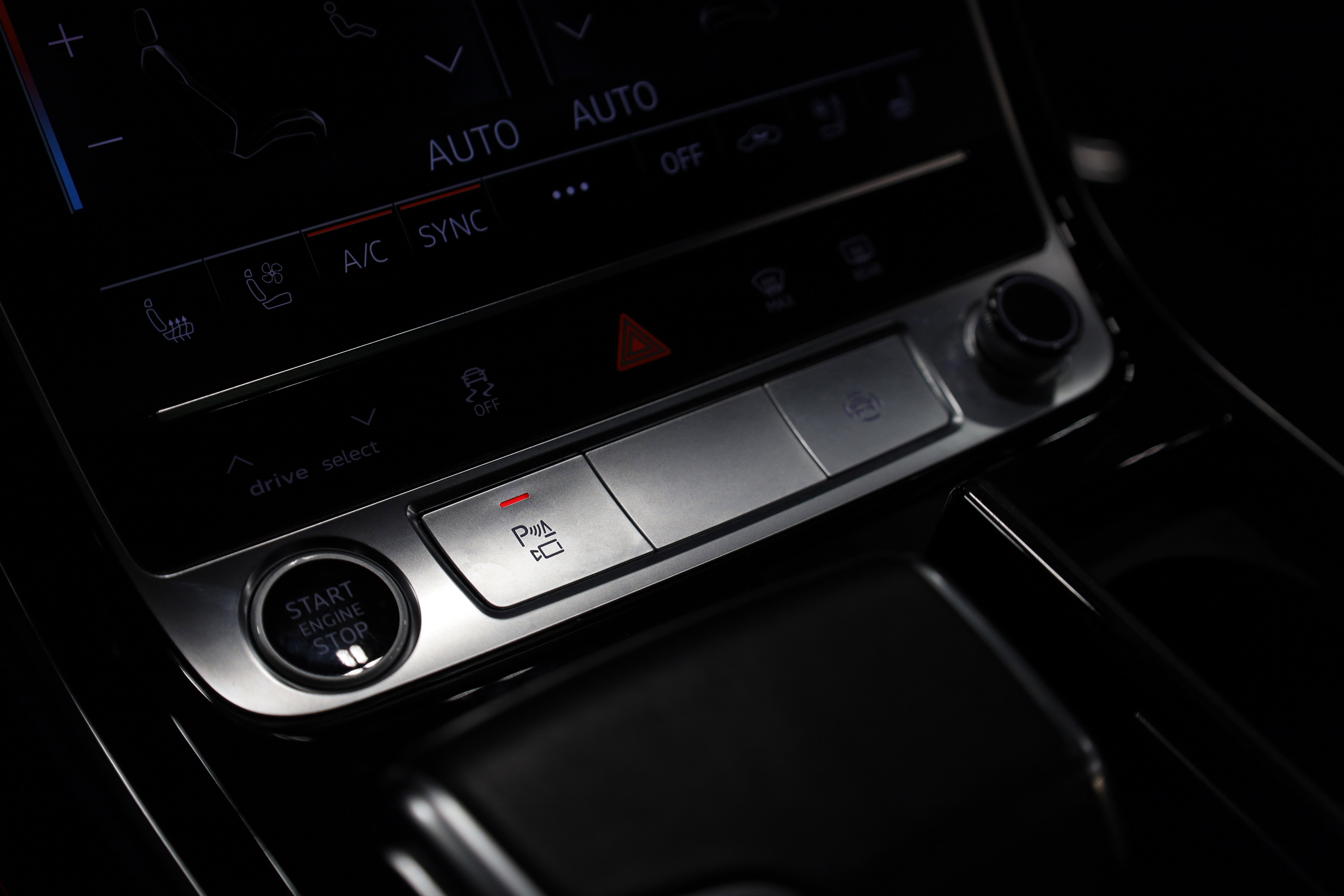 Used 2022 Audi A8 L 3.0T w/ Executive Package image 30