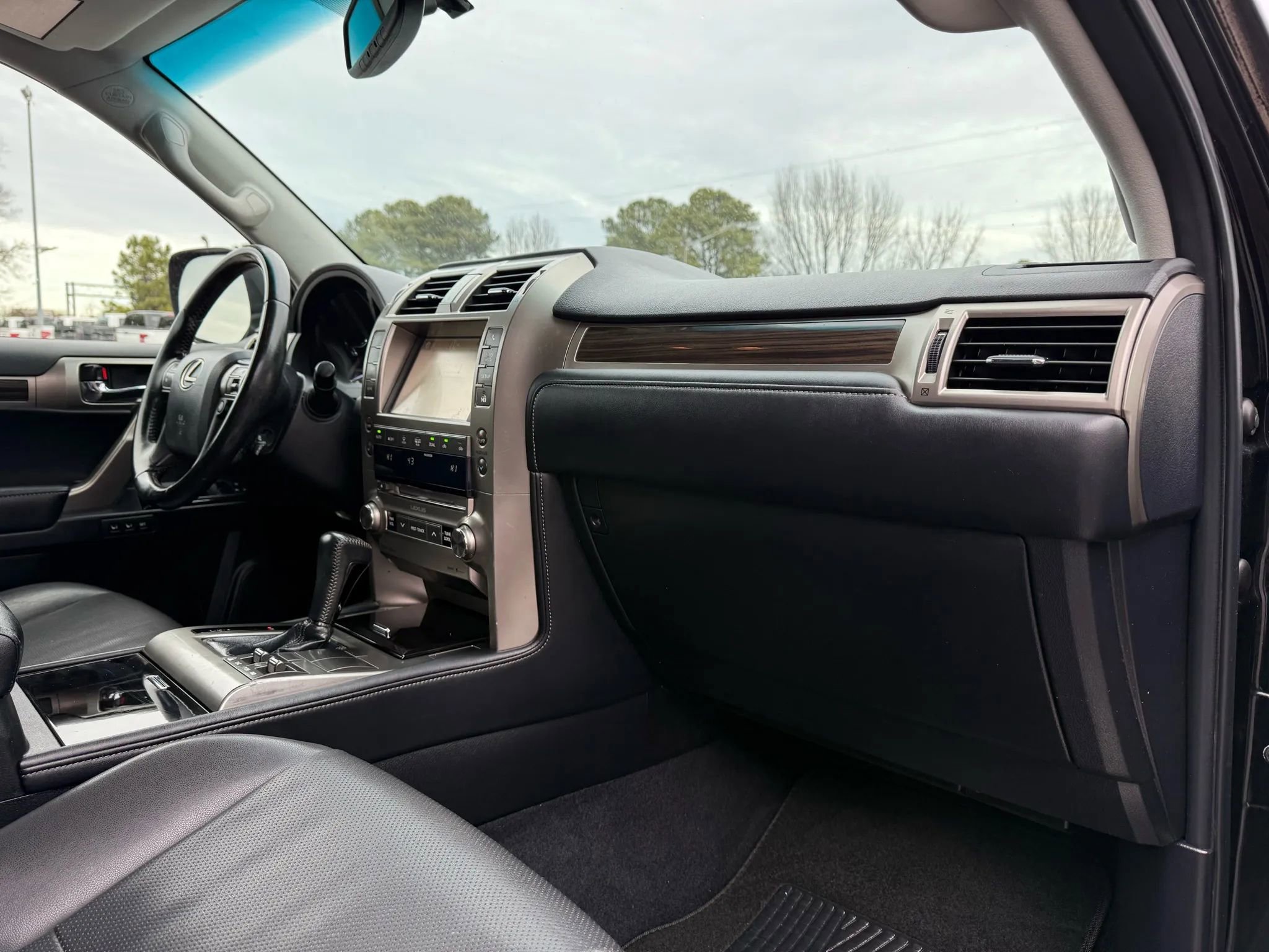 Used 2015 Lexus GX 460 image 29