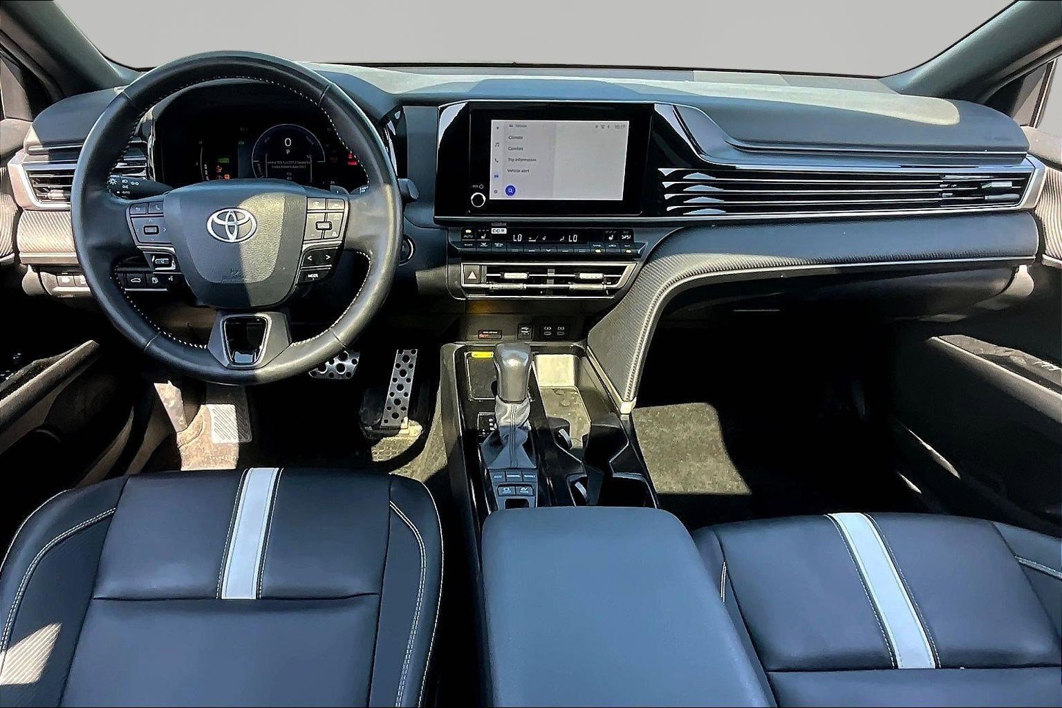 Used 2025 Toyota Camry SE w/ Convenience Package AWD/4WD image 7
