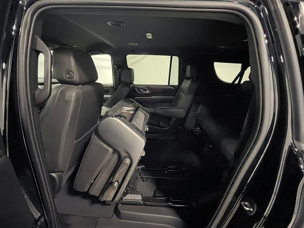 Used 2022 Chevrolet Suburban High Country AWD/4WD image 20
