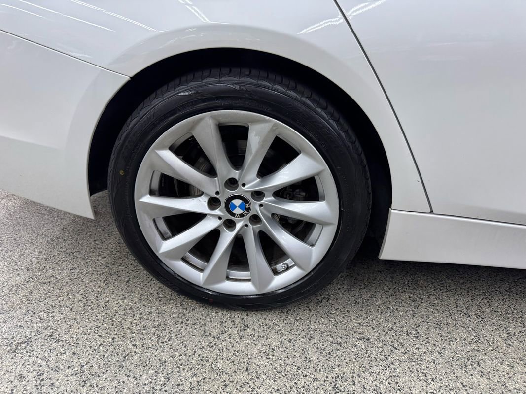 Used 2018 BMW 320i xDrive Sedan w/ Convenience Package image 38