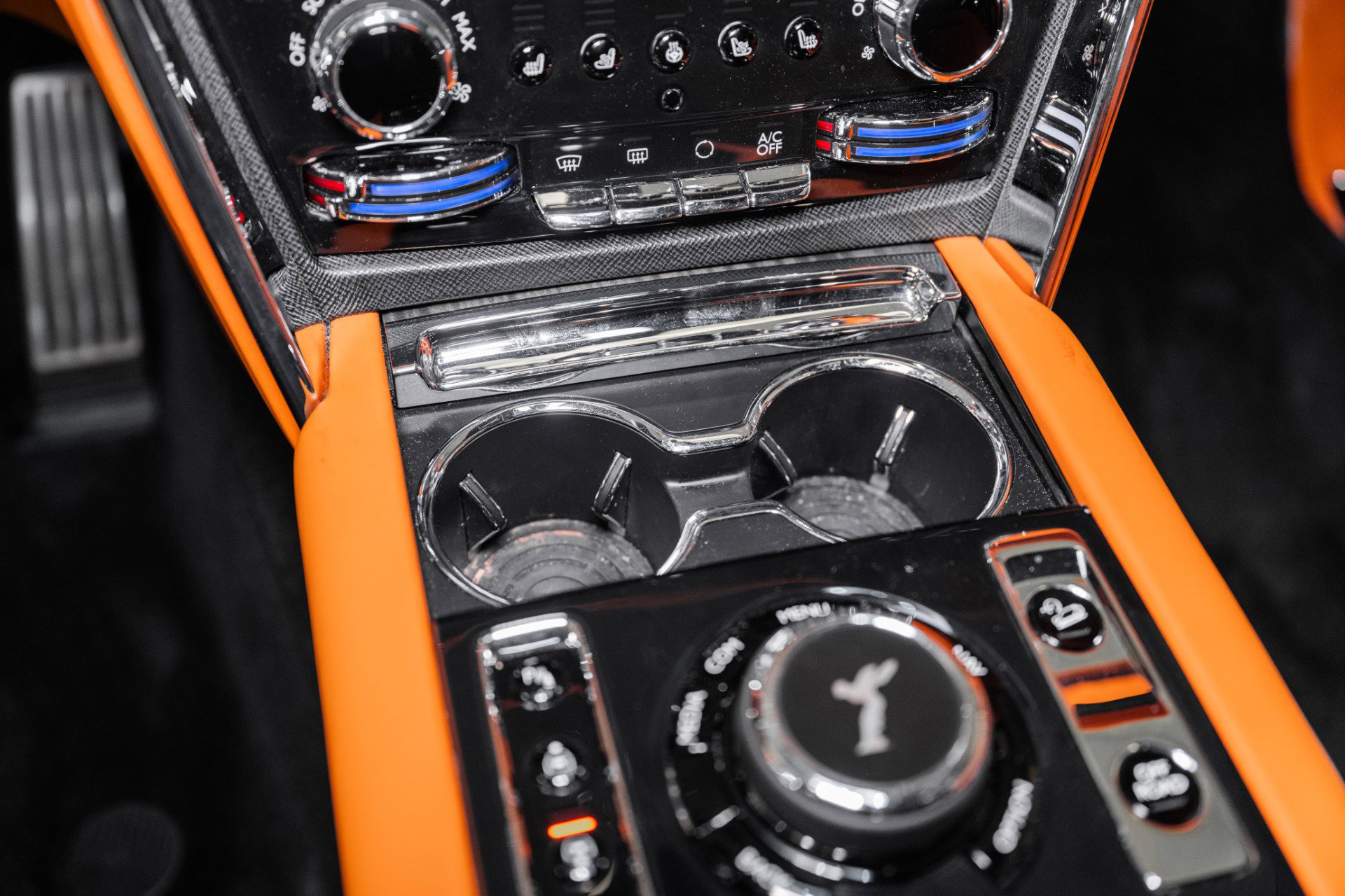 Used 2022 Rolls-Royce Cullinan w/ Dark Exterior Package image 53