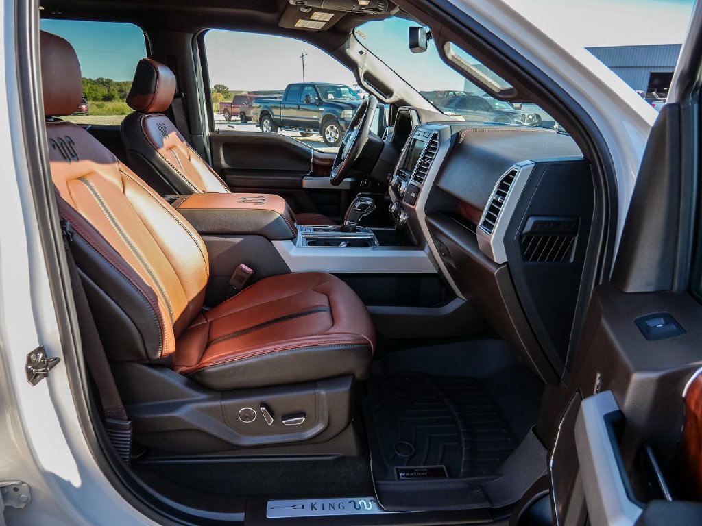 Used 2019 Ford F150 King Ranch w/ Equipment Group 601A Luxury AWD/4WD image 17