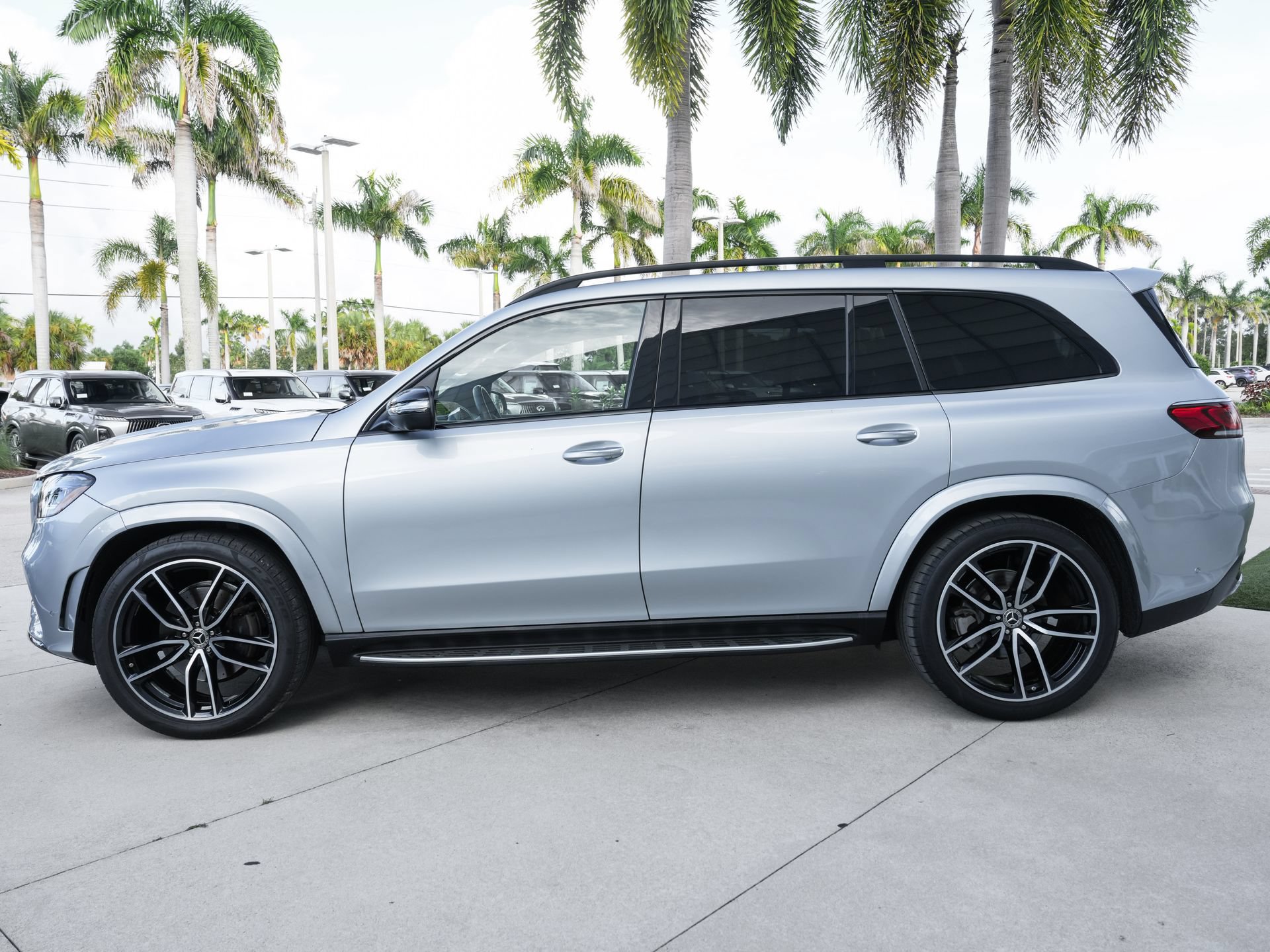 Used 2023 Mercedes-Benz GLS 450 4MATIC image 24