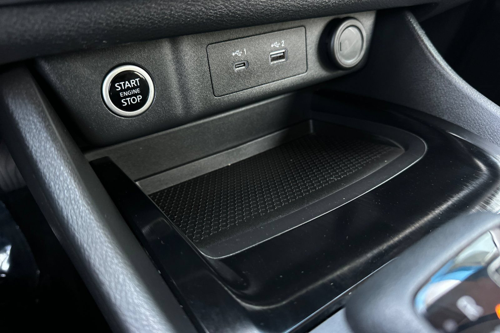 Used 2023 Nissan Rogue SV FWD image 39