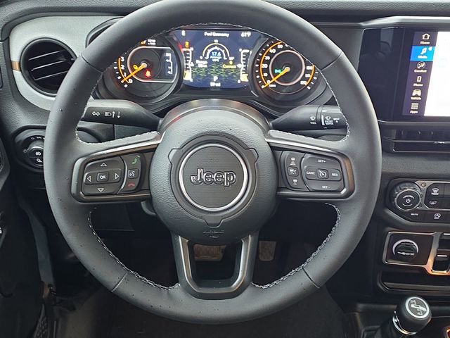 New 2025 Jeep Gladiator Sport image 15