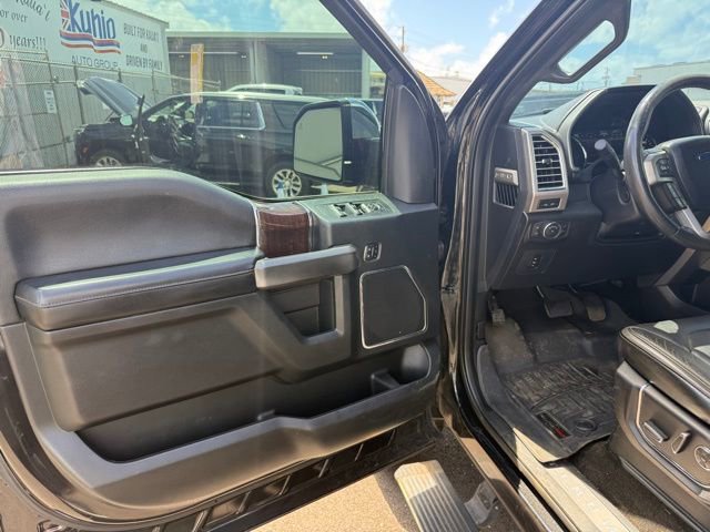 Used 2015 Ford F150 Platinum w/ Equipment Group 701A Luxury AWD/4WD image 22