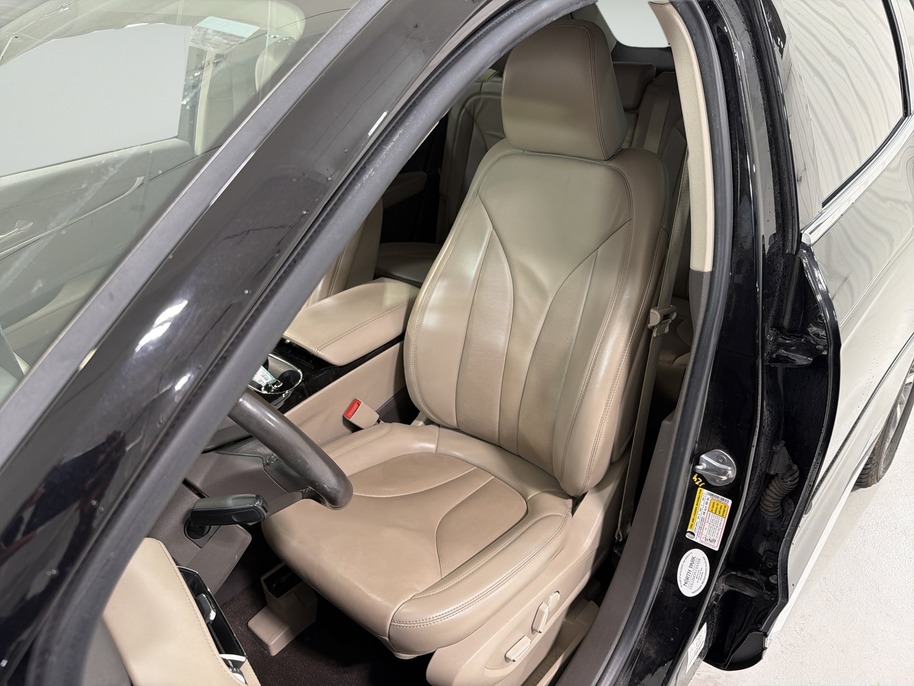 Used 2021 Lincoln Nautilus FWD w/ Equipment Group 101A image 9
