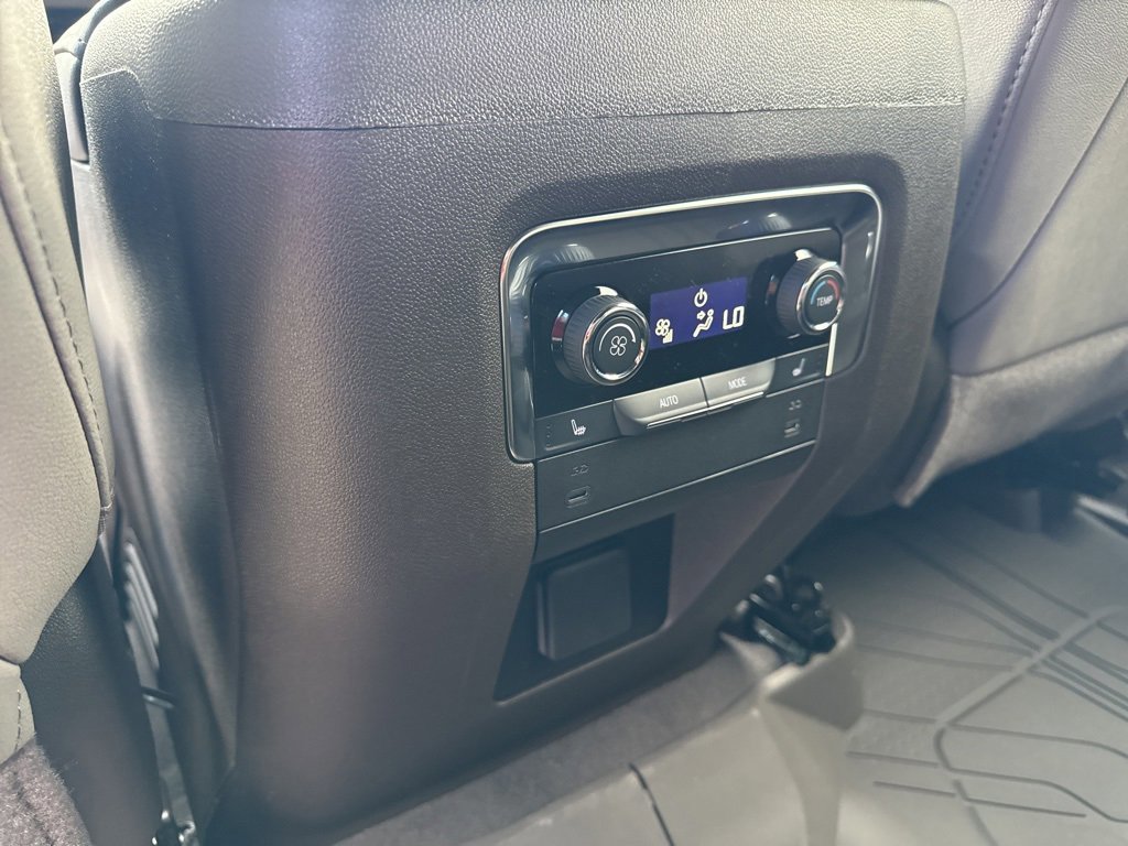 New 2026 Chevrolet Suburban LT w/ Comfort Package image 9