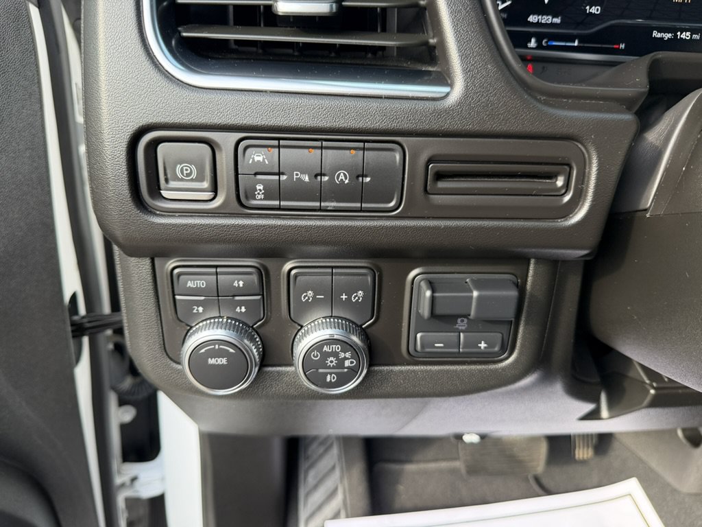 Certified 2024 GMC Yukon SLE w/ Max Trailering Package AWD/4WD image 29