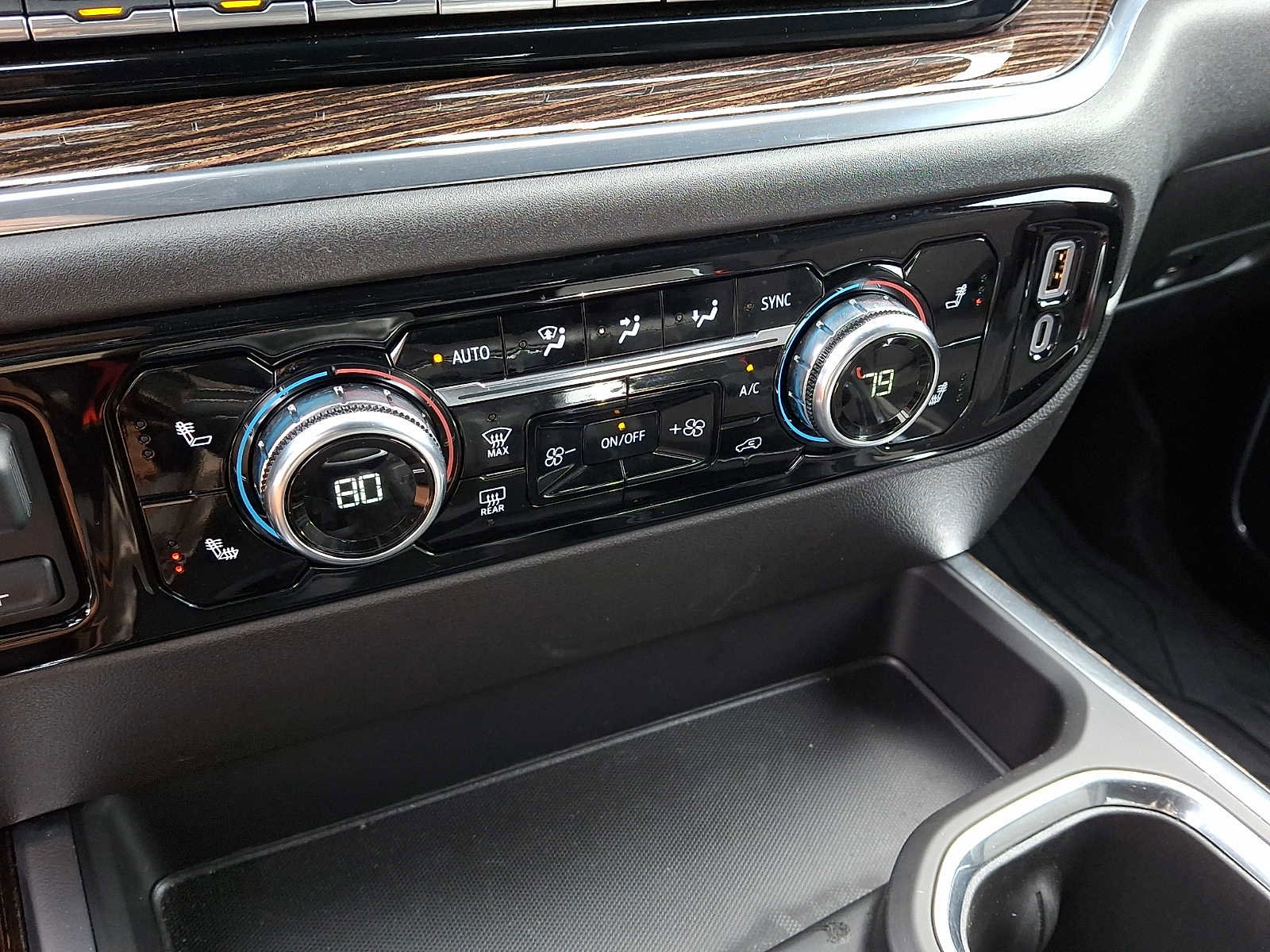 Used 2023 GMC Sierra 1500 Elevation w/ Preferred Package image 15