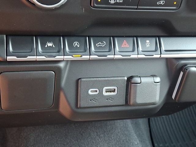 Used 2022 Chevrolet Silverado 1500 Custom w/ LPO, Dark Essentials Package AWD/4WD image 23