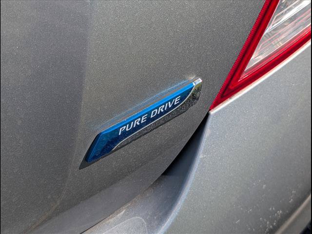 Used 2013 Nissan Versa FWD image 9