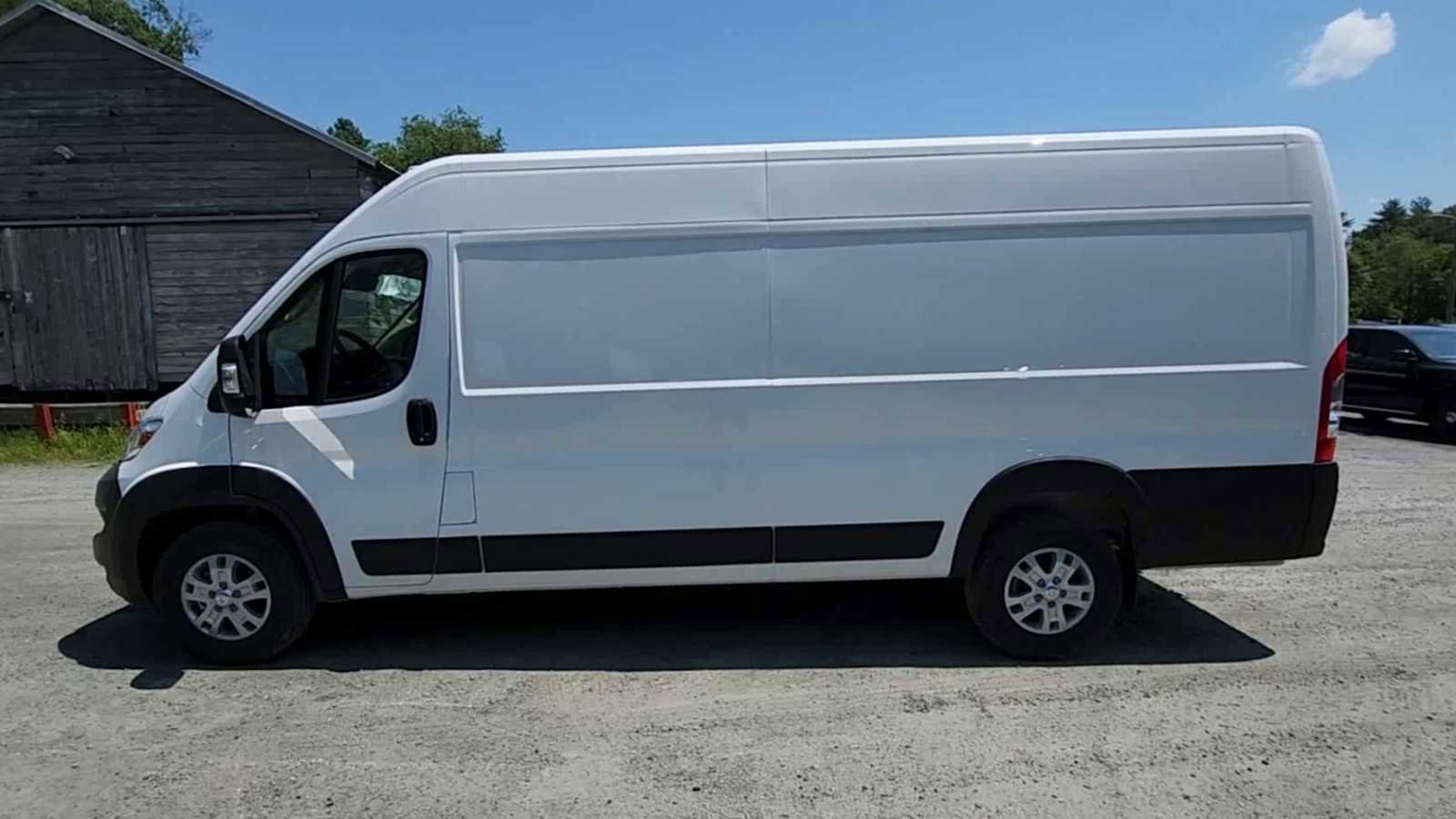 New 2024 RAM ProMaster 3500 w/ Quick Order Package 22G SLT image 5