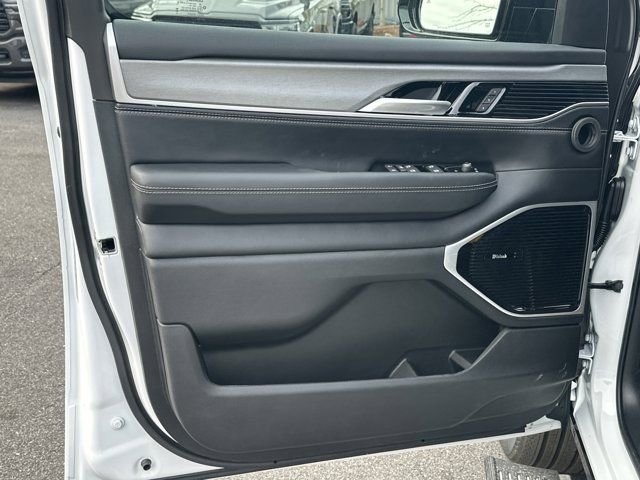 New 2026 Jeep Grand Wagoneer Limited image 11