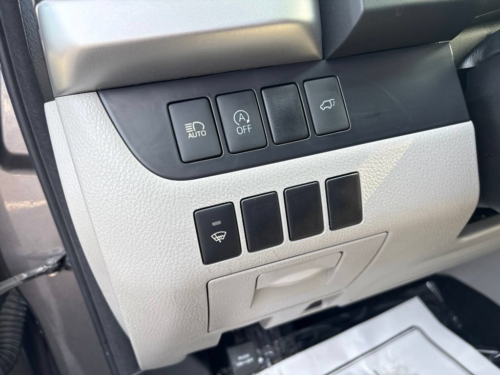 Used 2018 Toyota Highlander XLE AWD/4WD image 22