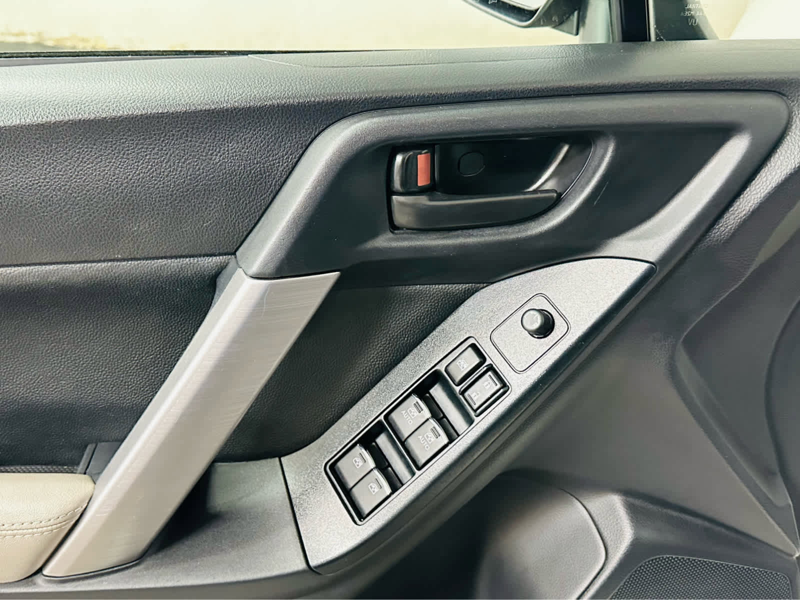 Used 2018 Subaru Forester 2.5i Premium w/ All-Weather Package image 22