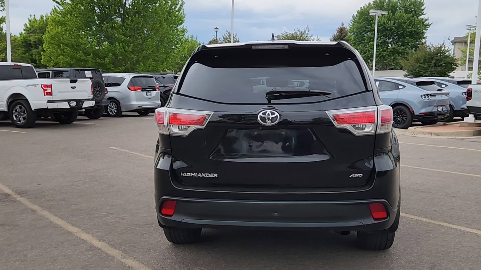 Used 2015 Toyota Highlander Plus AWD/4WD image 18