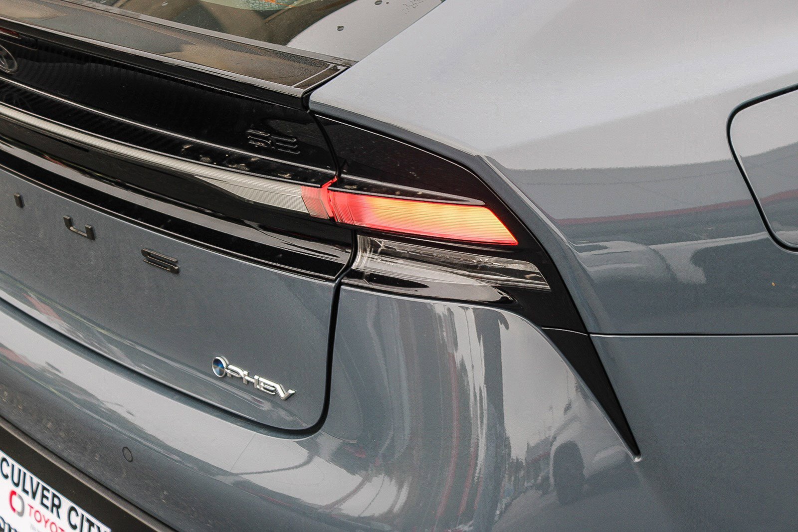 New 2026 Toyota Prius Plug-In Hybrid FWD image 10