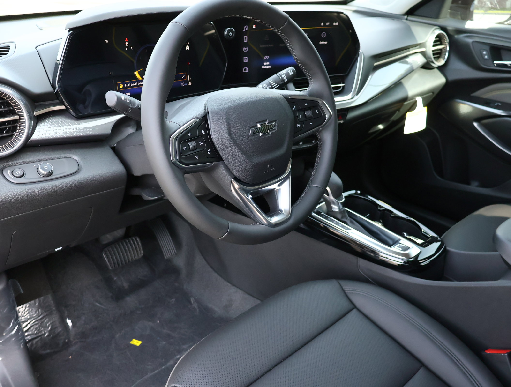 New 2026 Chevrolet Trax ACTIV w/ Driver Confidence Package FWD image 3