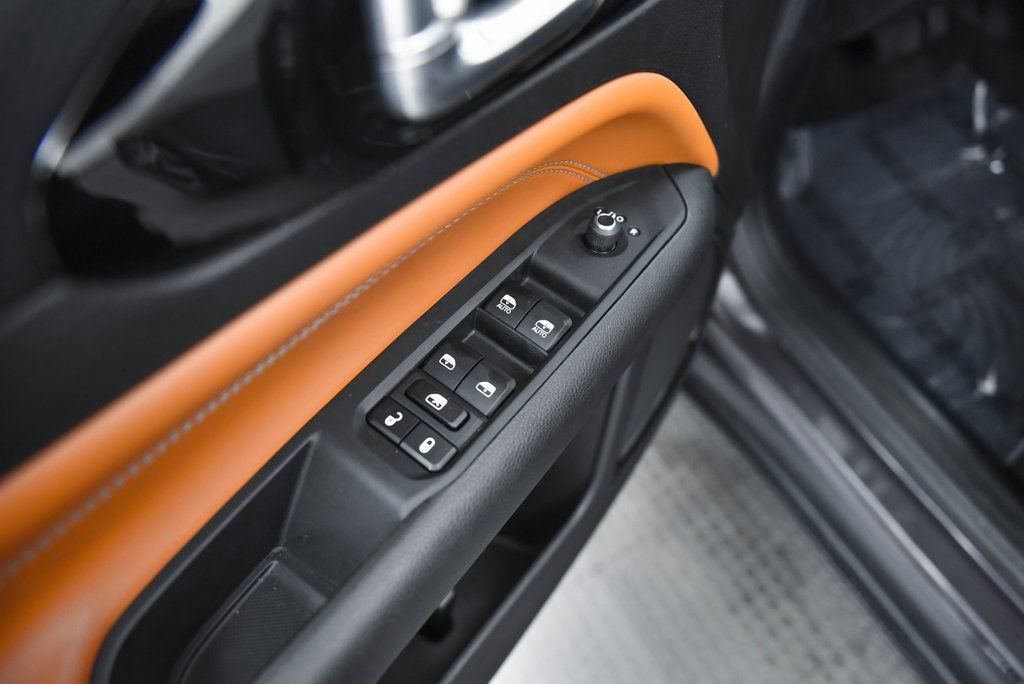 Used 2024 Jeep Compass Limited image 10